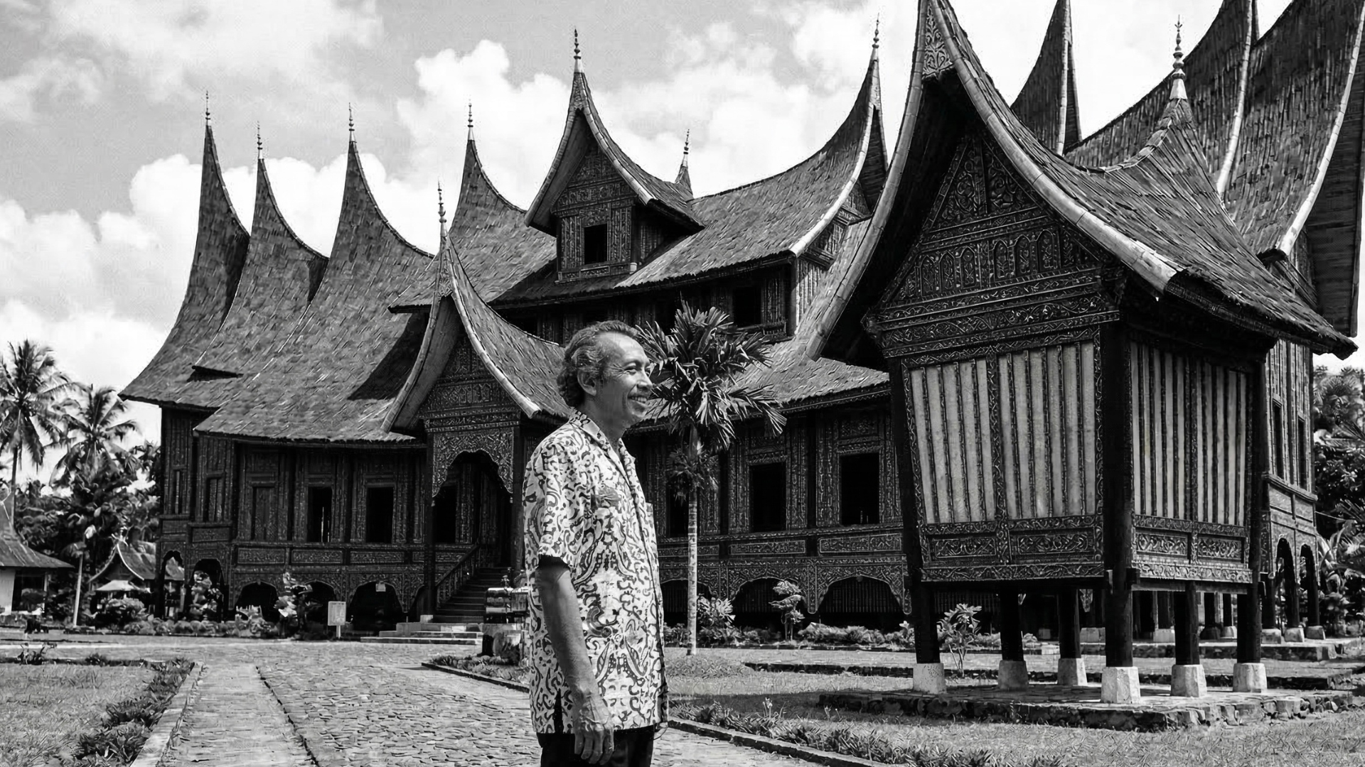 Bangunan Kecil, Ingatan Besar: Rangkiang dalam Perspektif Budaya A.A. Navis